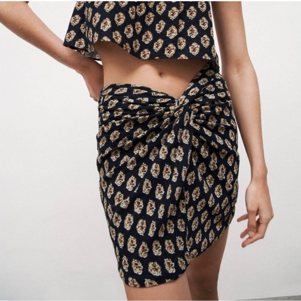 Mini skirt Zara
